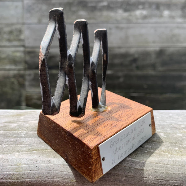 Original Stück vom Grenzzaun der DDR