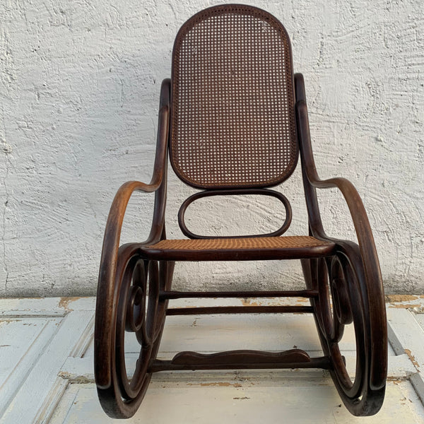 Thonet Schaukelstuhl