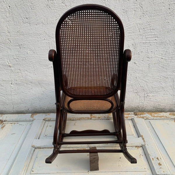 Thonet Schaukelstuhl