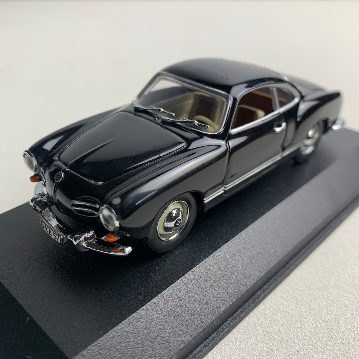 Minichamps 1/43 VW Volkswagen Karmann Ghia Cabriolet Red ◇ Paul's