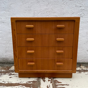 Vintage Mid Century Teakholzolz Kommode von Silkeborg