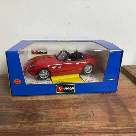 BMW Z8 von Bburago