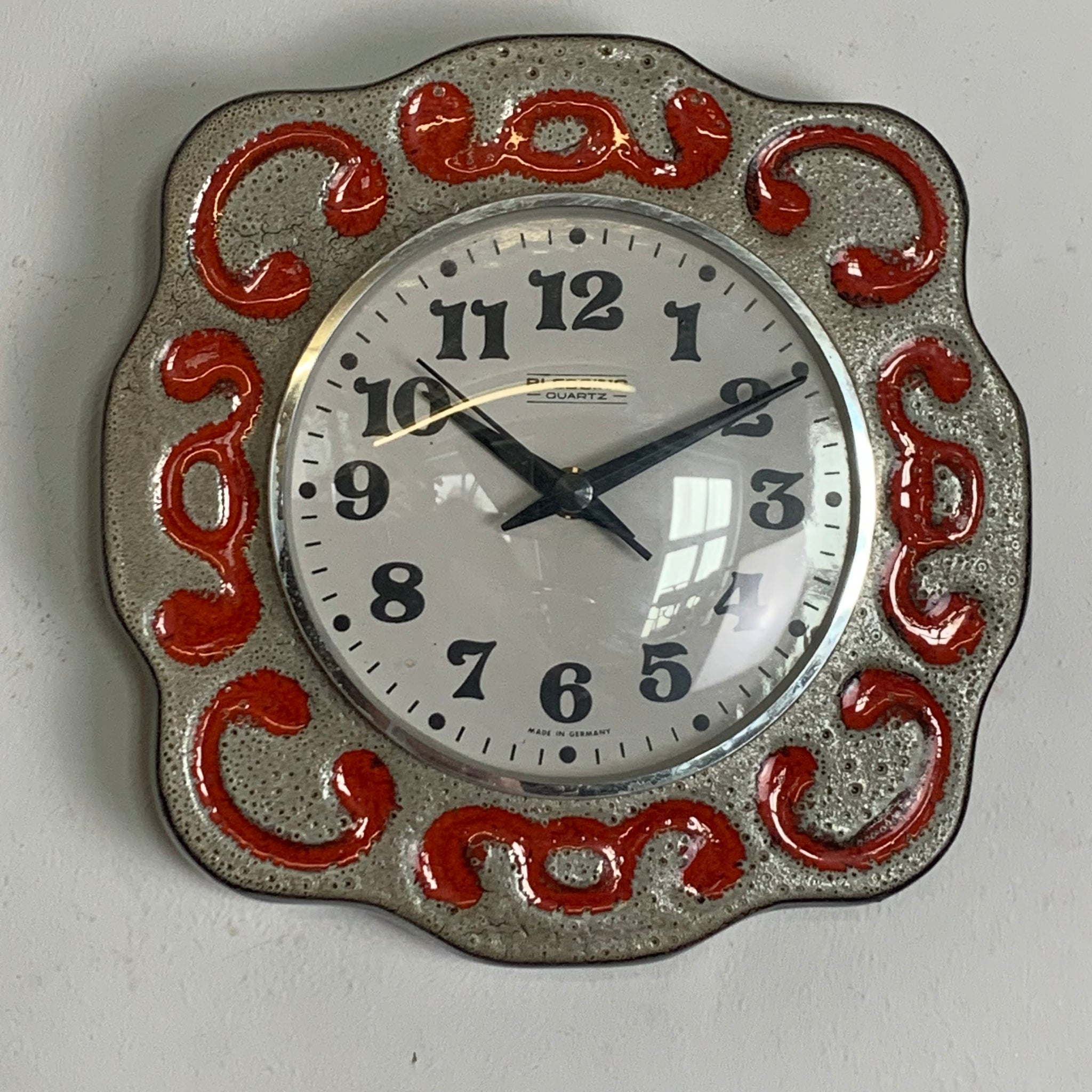 Vintage Fat Lava Keramik Wanduhr von Blessing