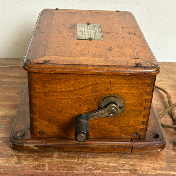 Antikes Wandtelefon
