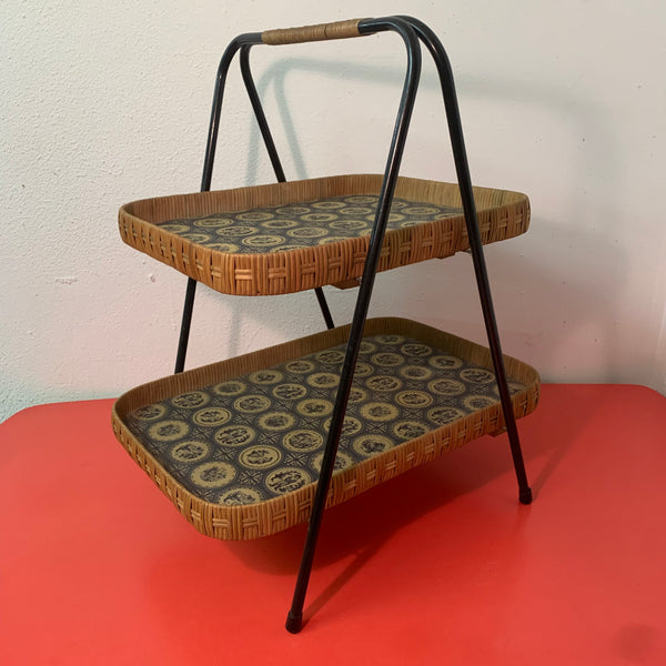 Mid Century Serviertisch aus Rattan