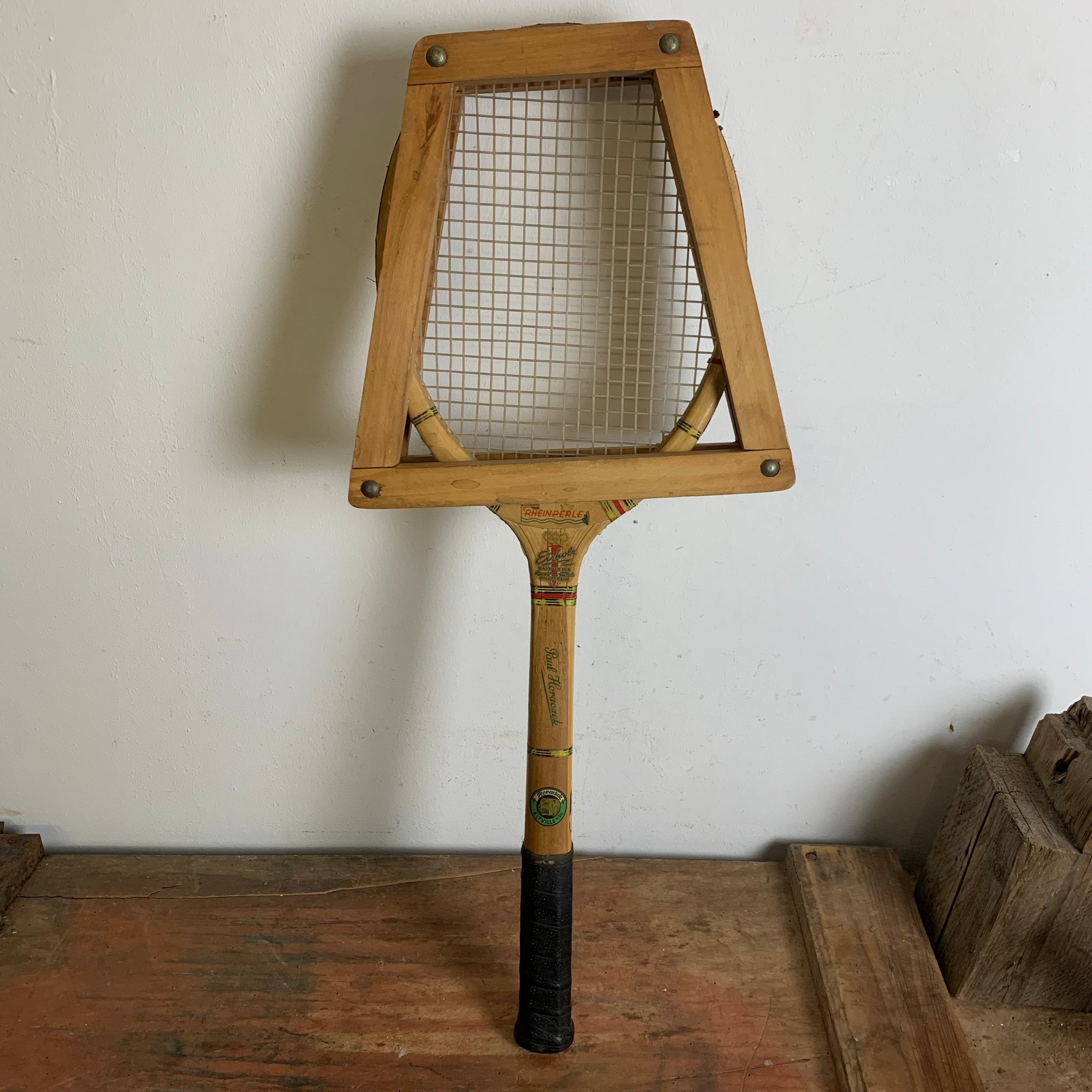 Vintage Holz Tennisschläger von Paul Horaczek mit Spannrahmen