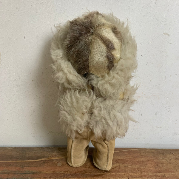 Vintage Mid Century Inuit Puppe