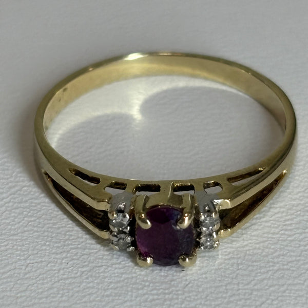 Rubinring mit brillanten umfasst aus 585er Gold