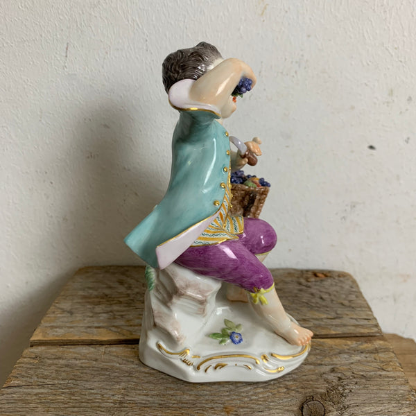 Porzellan Figur Junge mit Trauben von Meissen