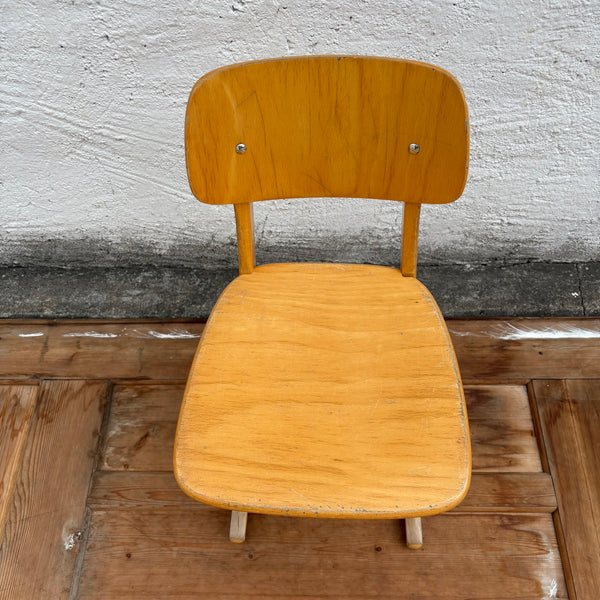 Vintage kleiner Kinderstuhl Schule von Casala