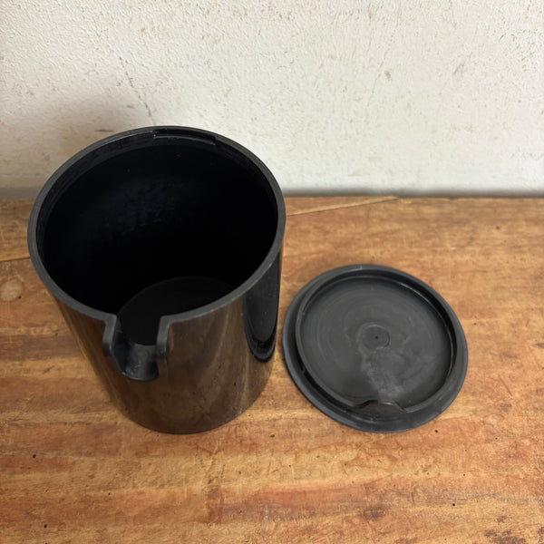 Vintage schwarzes Milchkännchen von Erik Magnussen für Stelton