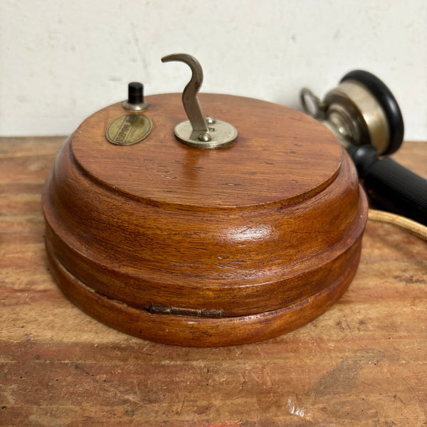 Antikes Wandtelefon