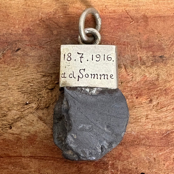 Konvolut Schlacht an der Somme im Ersten Weltkrieg Orden Ehrenkreuz Frontkämpfer Eisernes Kreuz Verwundetenanzeichen Patriotischer Ring Blei Gewehrkugel 1914 - 1918