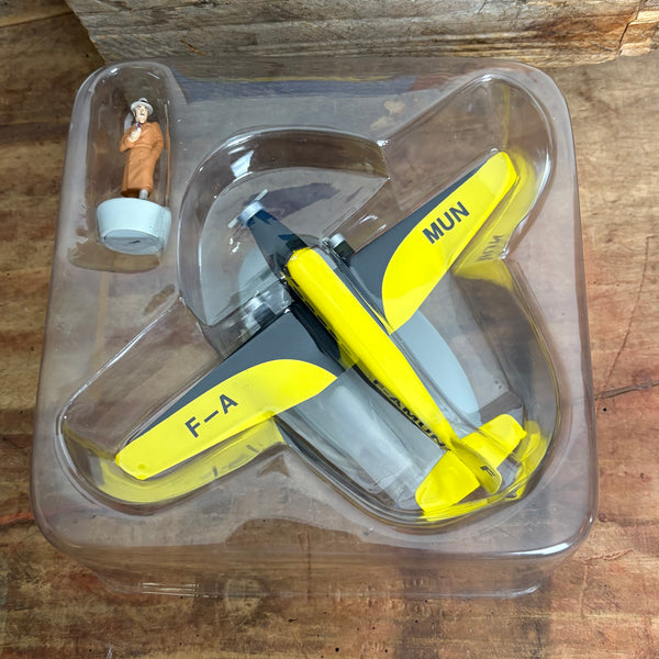 Modell Figur und Buch Tim und Struppi das Gelbe Passagierflugzeug mit Basil aus Der Arumbaya-Fetisch