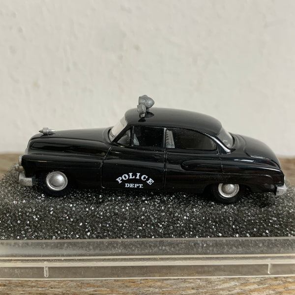 Vintage Modellauto Buick Super 1950 Police Dept. Polizei USA schwarz mit Dachleuchte von Revell