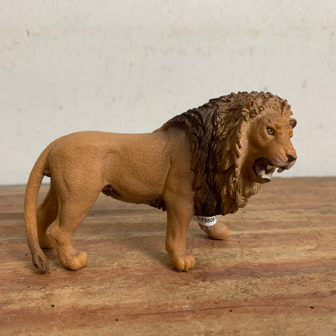 Schleich Löwe brüllend 14726