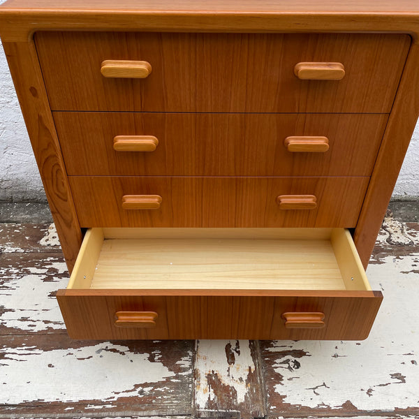 Vintage Mid Century Teakholzolz Kommode von Silkeborg