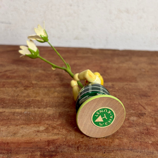 Blumenkind Mädchen mit weißer  Blume von Weha