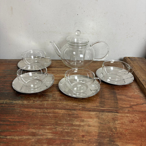 Bauhaus Teekanne mit Einsatz von Wilhelm Wagenfeld und 4 Teetassen