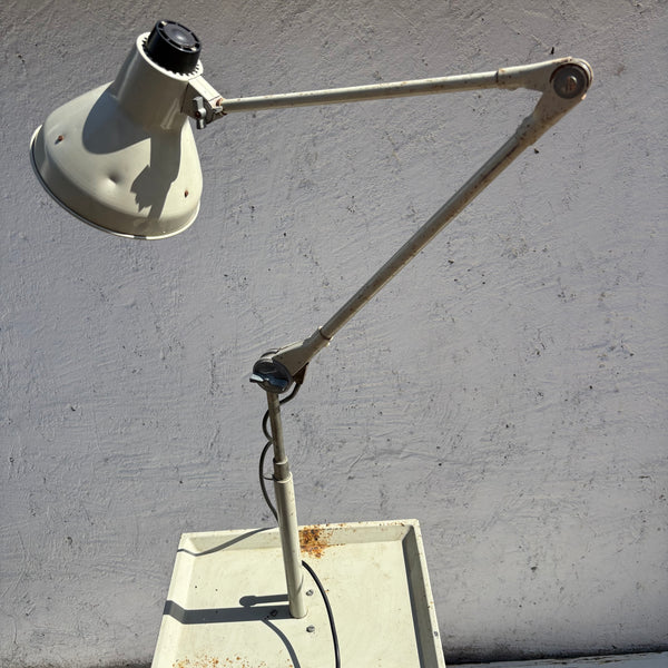 Vintage Gelenkarm Werkstatt Lampe mit Tisch und Rollen von Rademacher