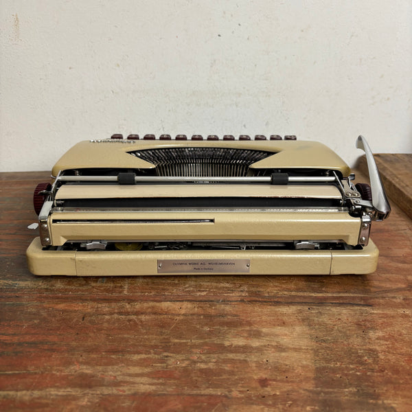 Vintage Reiseschreibmaschine Diplomat von Olympia