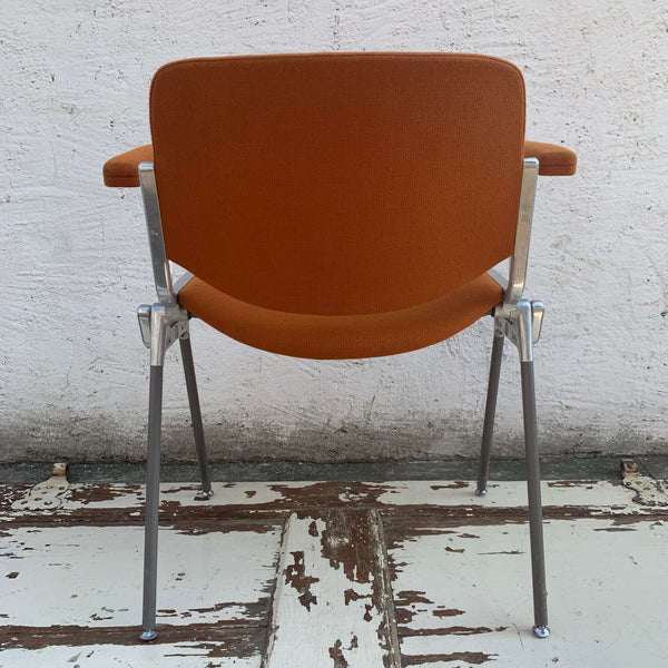 Vintage DSC 106 Stuhl mit Armlehnen von Giancarlo Piretti für Castelli