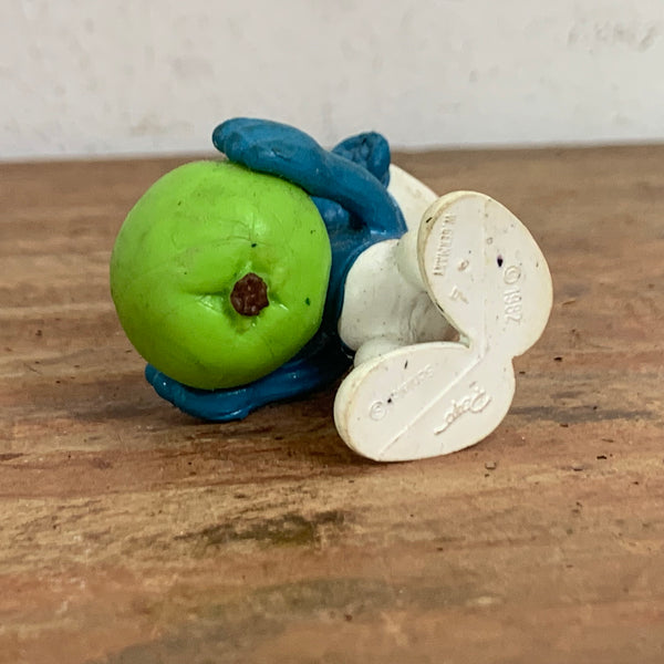 Vintage Schlumpf mit Apfel