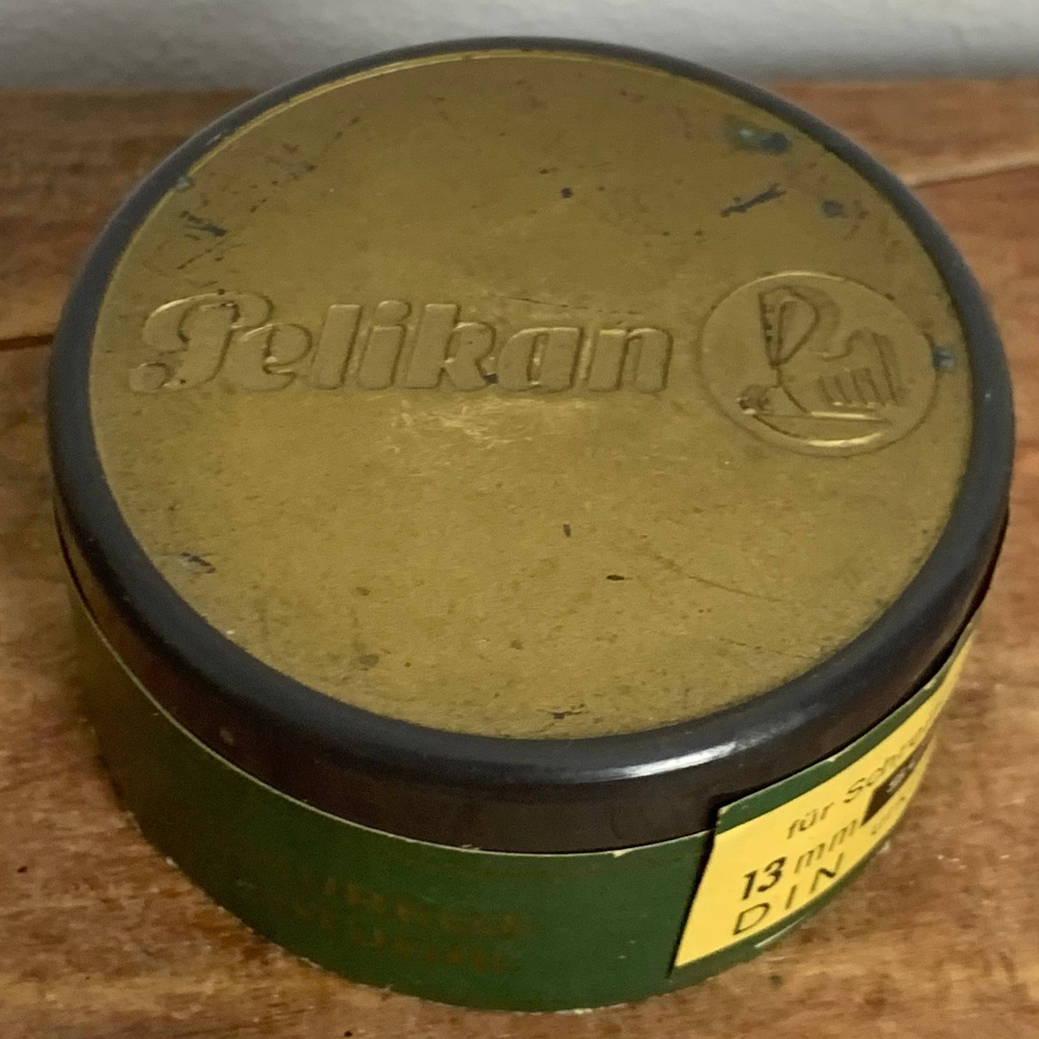 Vintage Bakelit Farbband Dose von Pelikan