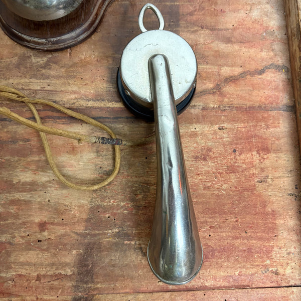 Antikes Wandtelefon