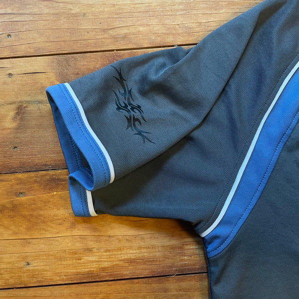 Tribal Y2K T-Shirt - Early 2000s Vintage