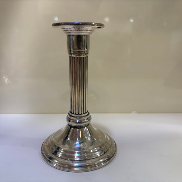 Ein Paar klassische Sterling Silber Stabkerzenleuchter