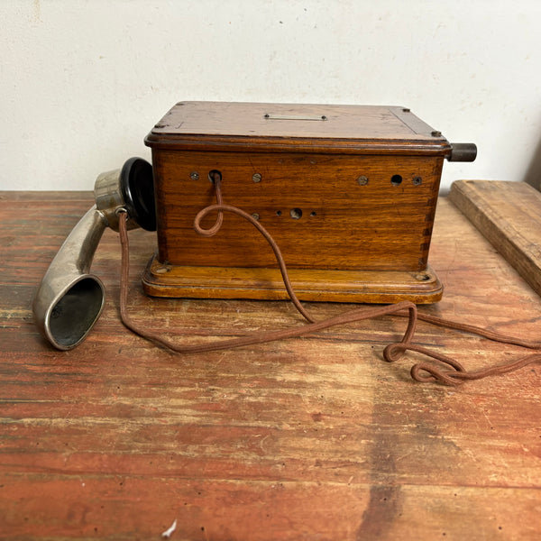 Antikes Wandtelefon