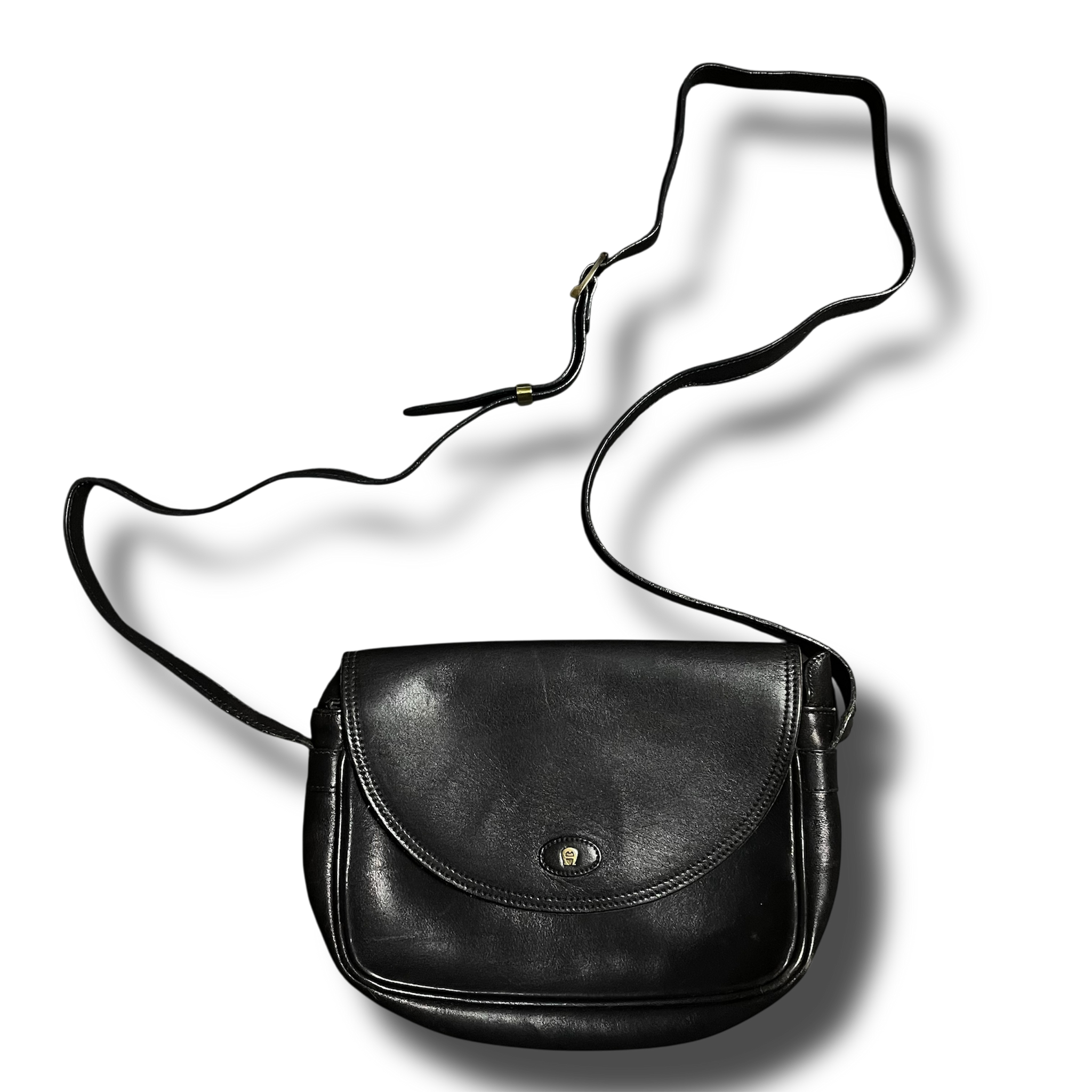 Aigner Lederhandtasche zum umhängen in Schwarz
