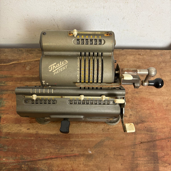 Vintage Rechenmaschine Thales