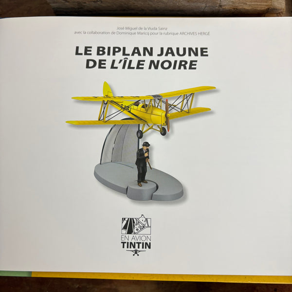 Modell Figur und Buch Tim und Struppi der Gelbe Doppeldecker mit Schulze aus Die schwarze Insel