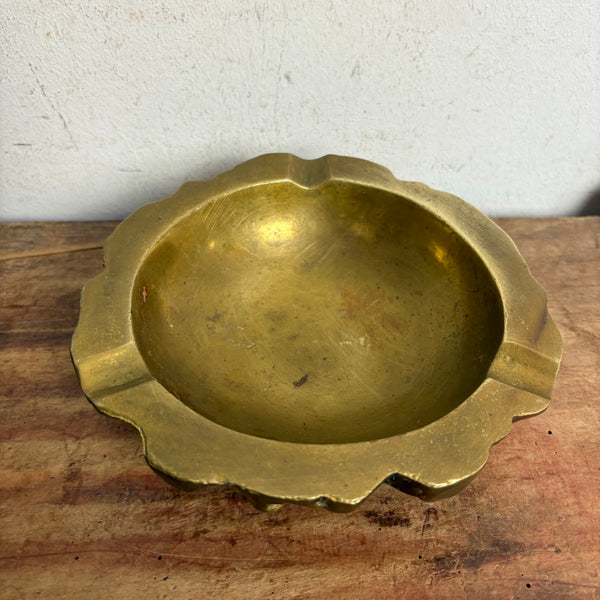 Vintage brutalistischer Mid Century Aschenbecher aus Bronze
