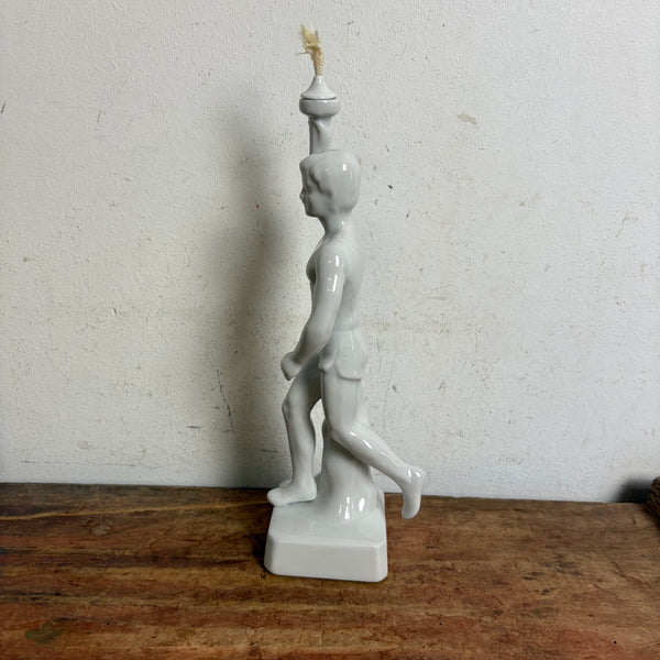 Vintage Porzellanfiguren Fackelträger OLYMPIA
- hergestellt in,