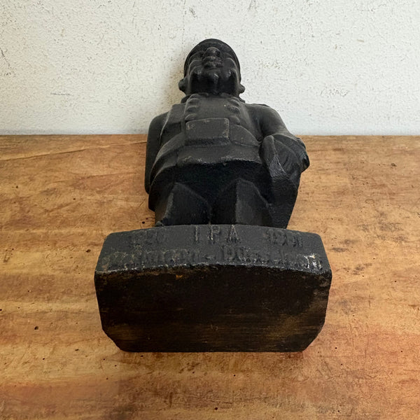 Vintage Figur Schutzmann mit Pickelhaube Gußeisen IPA Mettmann Düsseldorf