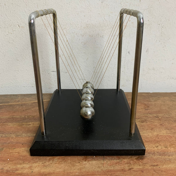 Vintage Newton Pendel