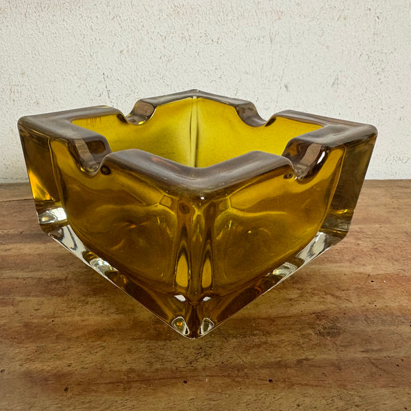 Vintage französischer bernsteinfarbener Kristallglas Aschenbecher