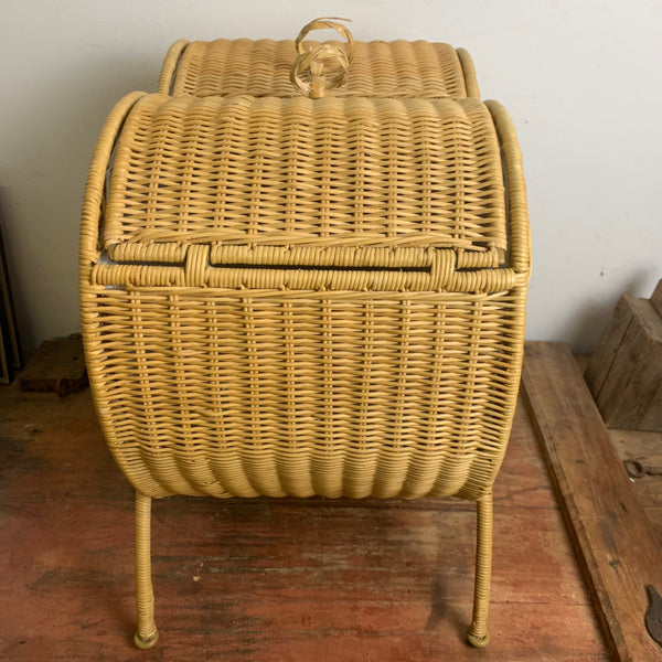 Vintage Mid Century Wäschekorb in Herzform