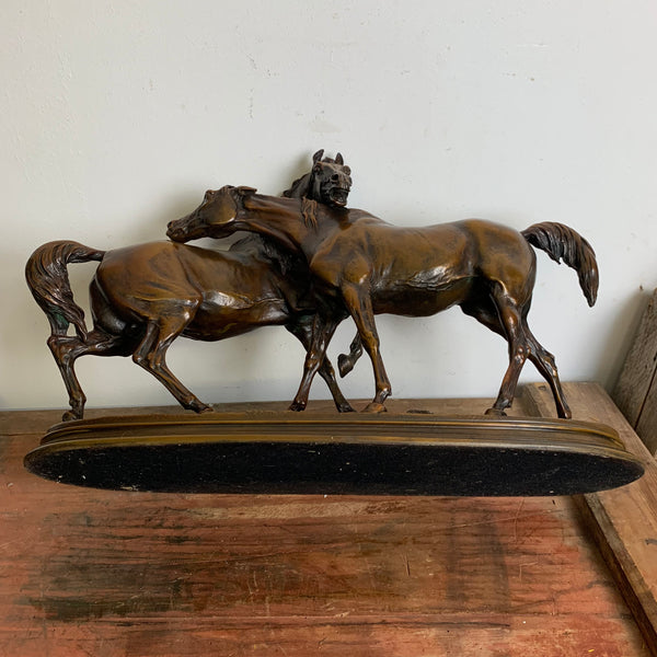 Skulptur Pferdegruppe Umarmung nach Pierre Jules Mene