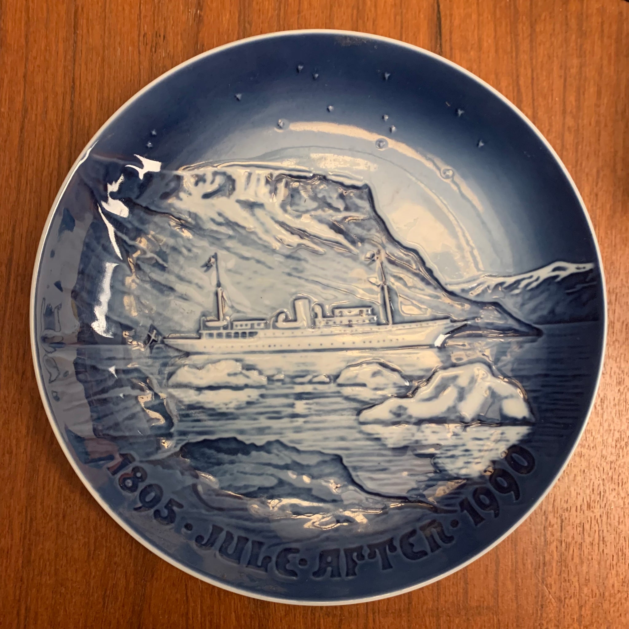 Weihnachtsteller 1895 Jule Aften 1990 von Bing und Gröndahl