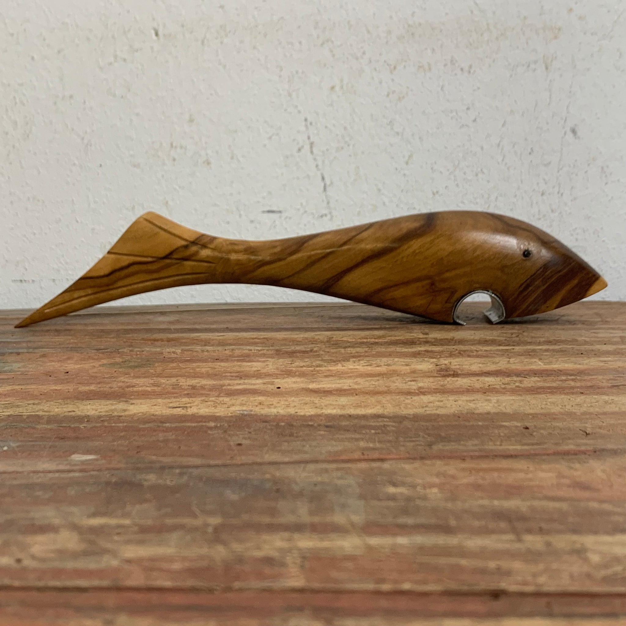 Vintage Flaschenöffner als Fisch aus Holz