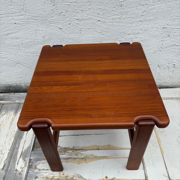 Vintage Dänischer Teak Beistelltisch von Niels Bach für Randers Møbelfabrik