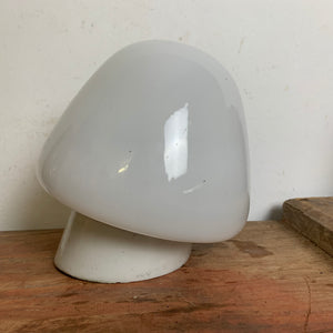 Bauhaus Pilz Wandlampe mit Knick