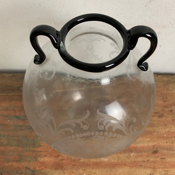 Feine Jugendstil Glas Vase mit romantische Szene