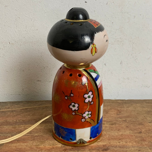 Mid Century Rauchverzehrer Asiate