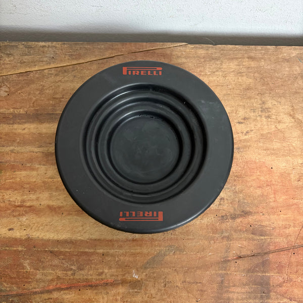 Vintage italienischer Design Aschenbecher von Mario Bettucci für Pirelli