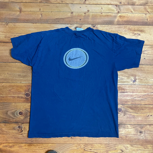 Vintage Nike T-Shirt mit white tag in Blau